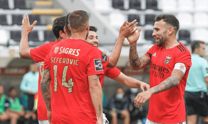 包含加时末段社区盾焦点战；本菲卡战术微调；更衣室稳定；年轻球员得到机会的词条虎扑NBA