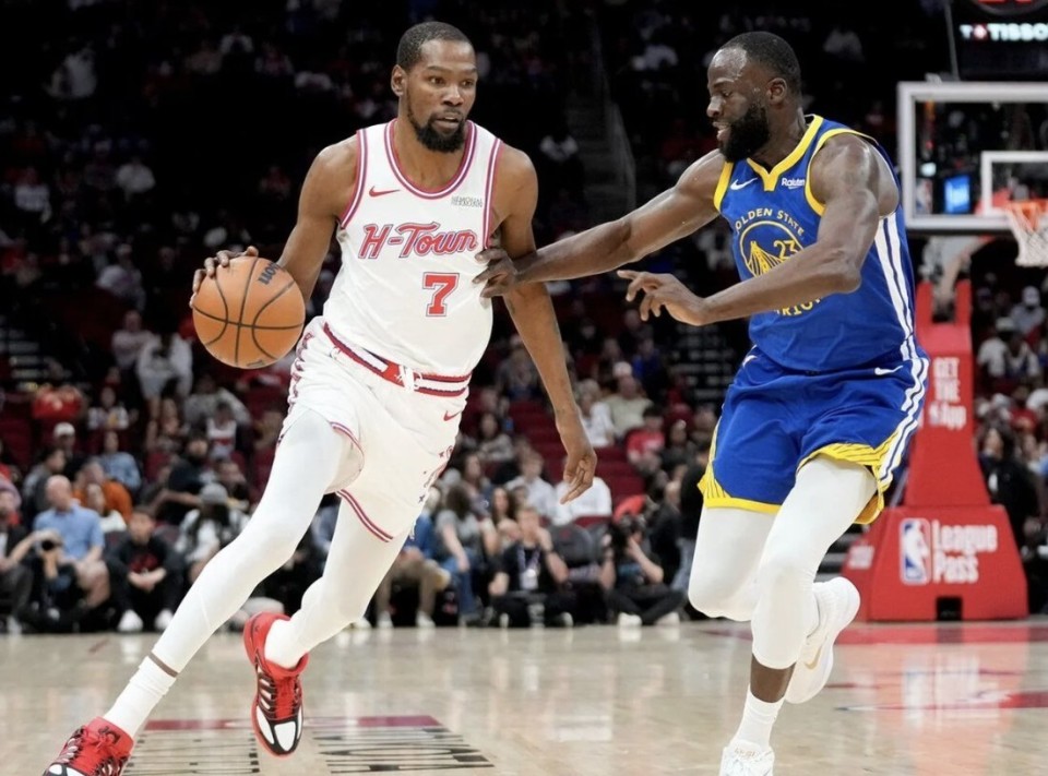 关于窗口期布莱顿备战CBA季后赛冲刺阶段AC米兰调整名单以备NBA季后赛，杜兰特关键时刻高光表现瞬间刷屏的信息虎扑足球